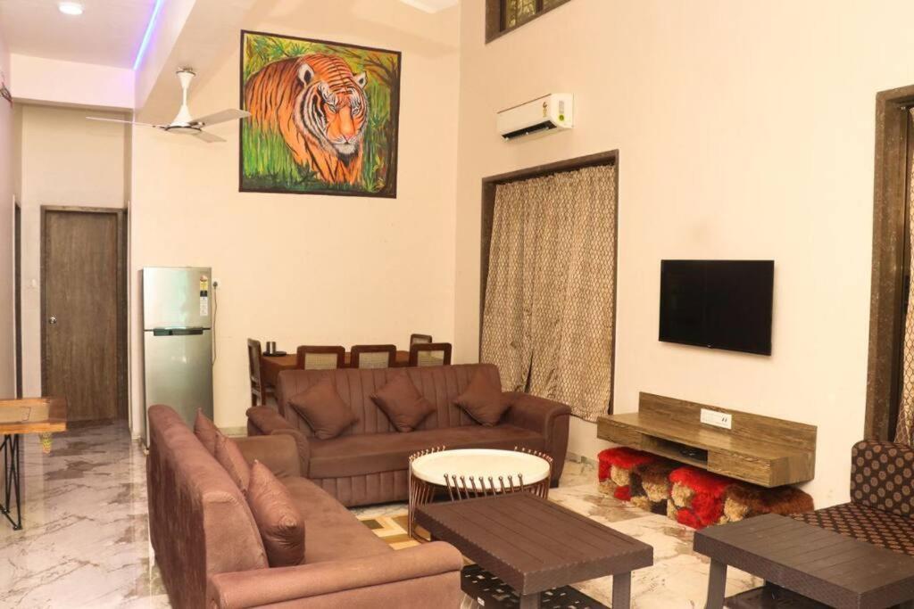 Gk Beach House 5Bhk Pvt Pool Villa Mumbai Eksteriør bilde