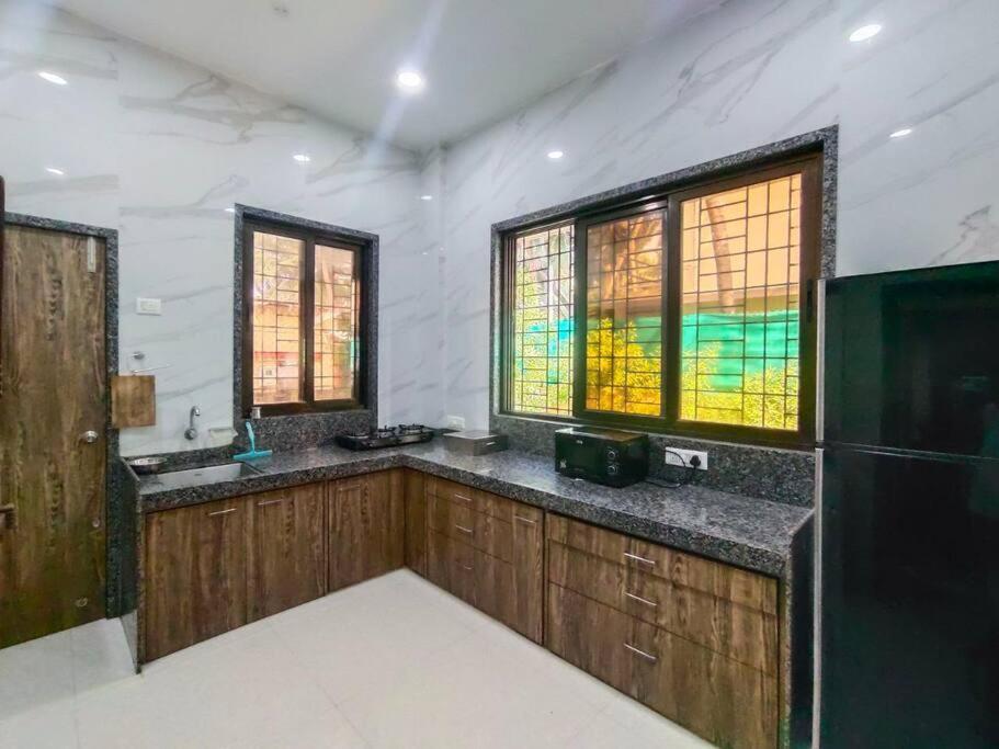 Gk Beach House 5Bhk Pvt Pool Villa Mumbai Eksteriør bilde