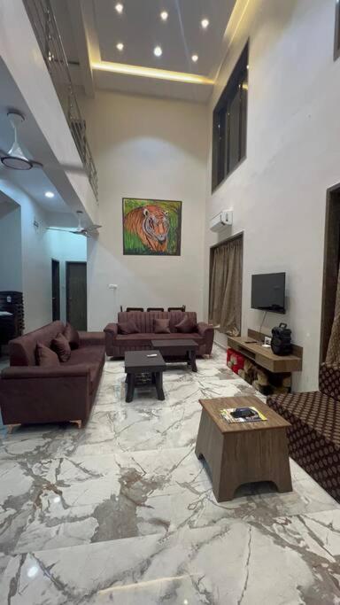 Gk Beach House 5Bhk Pvt Pool Villa Mumbai Eksteriør bilde